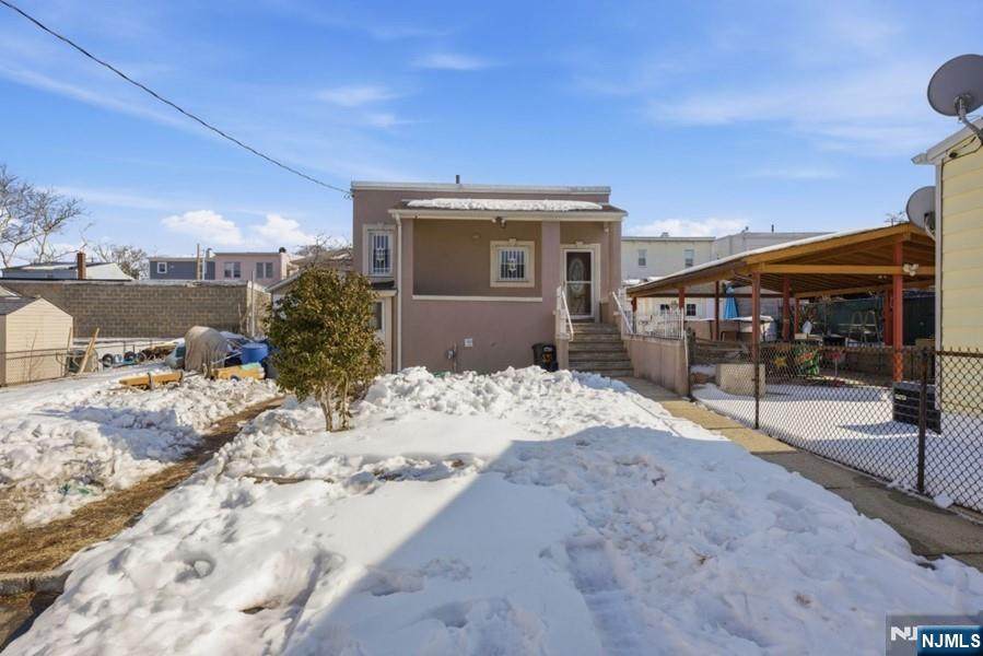 693 8th Street - Photo 1