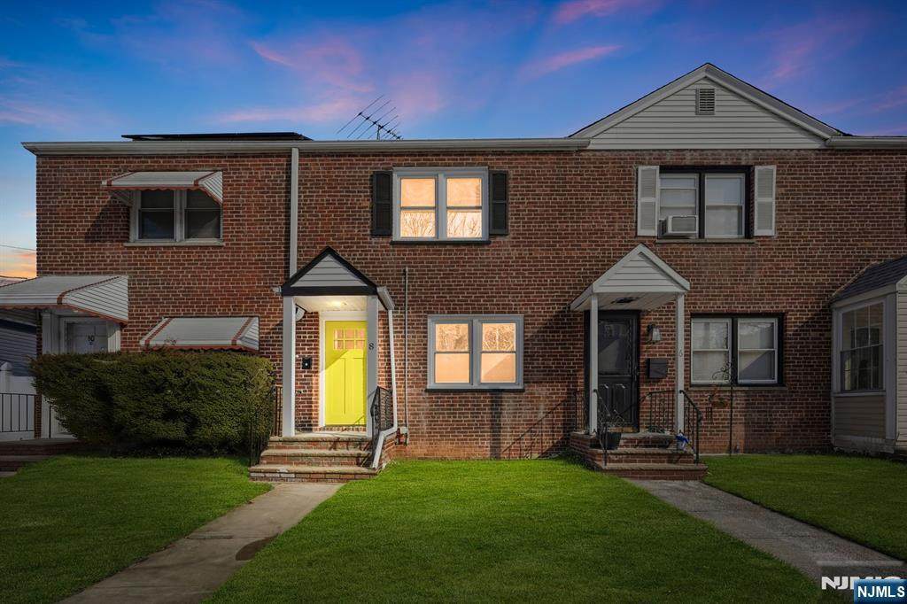 8 Edmund Place - Photo 1