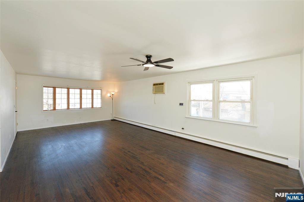 52 Elizabeth - Photo 1