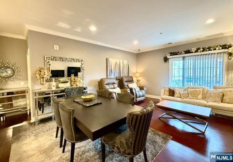 3101 Ramapo - Photo 1