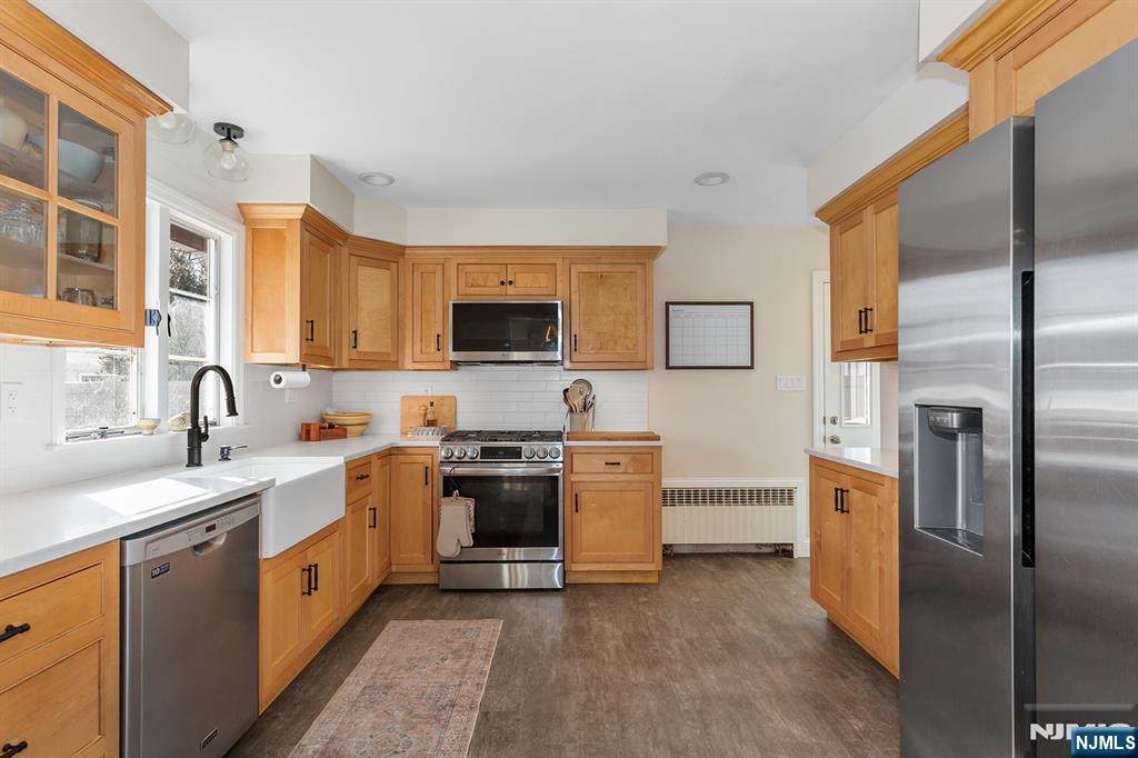 125 Meadowbrook Avenue - Photo 1