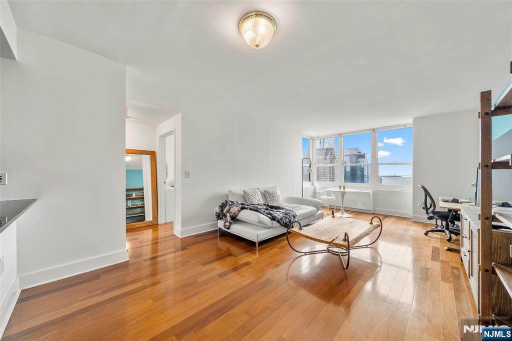 88 Morgan Street - Photo 1