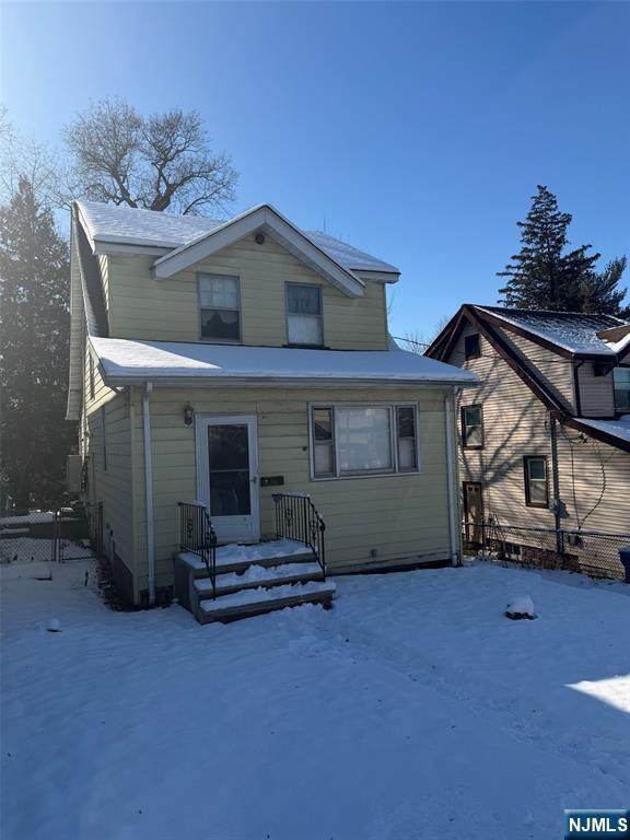 238 Van Nostrand Avenue - Photo 1