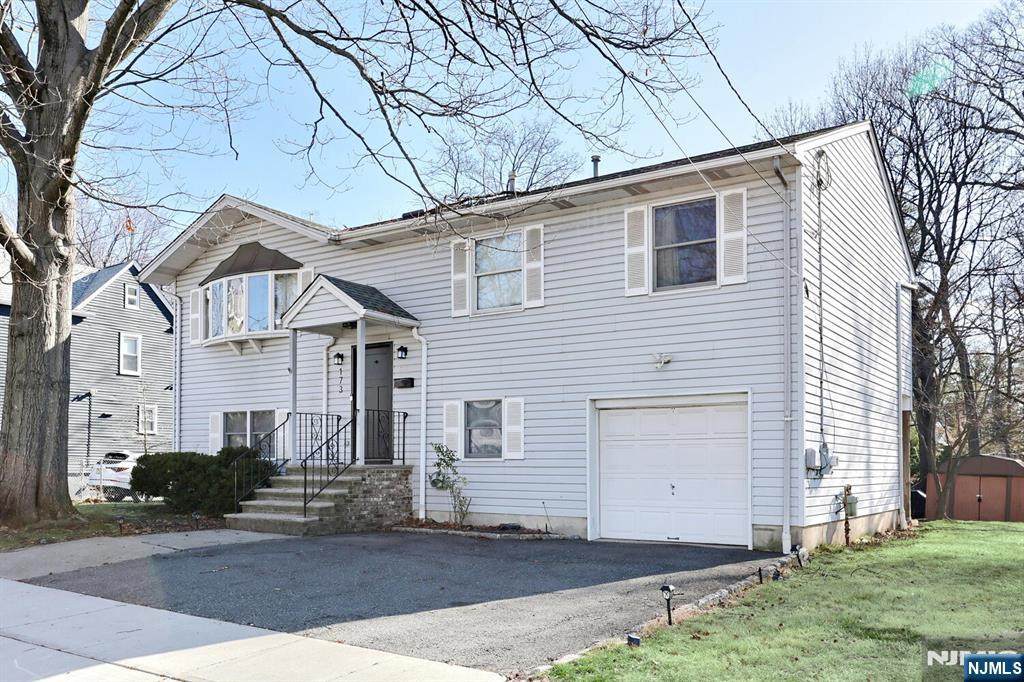 173 Willowdale - Photo 1