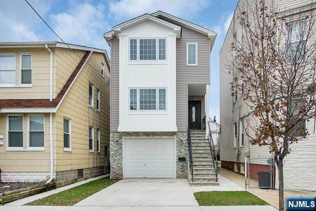 175 Windsor - Photo 1