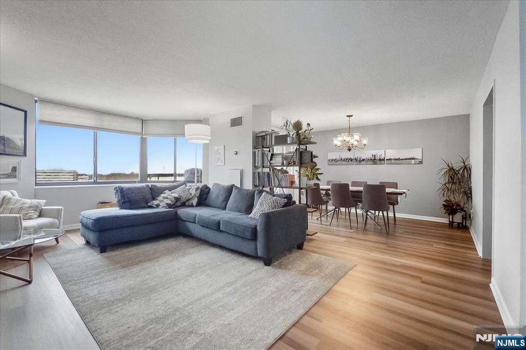 730 Harmon Cove Tower - Photo 1