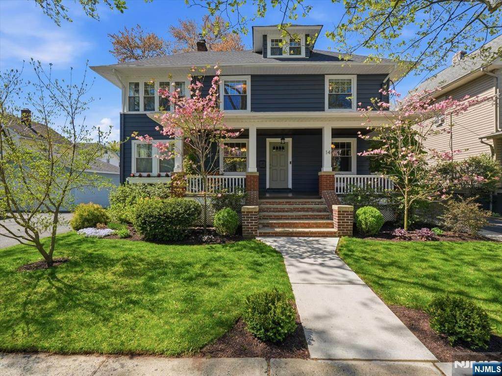 14 Evergreen Avenue - Photo 1