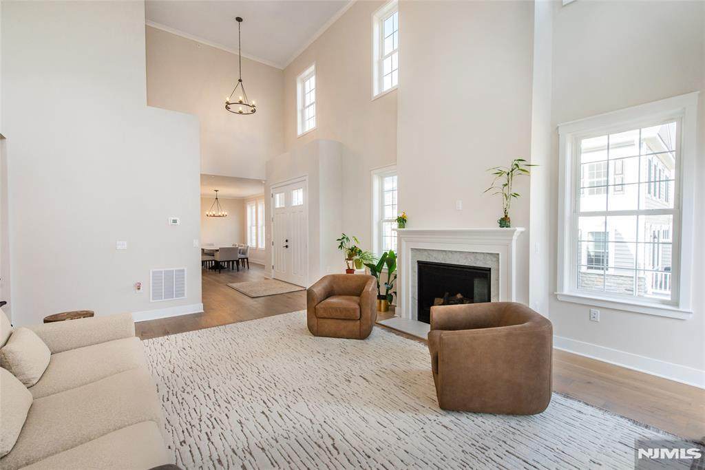 37 Hillandale - Photo 1