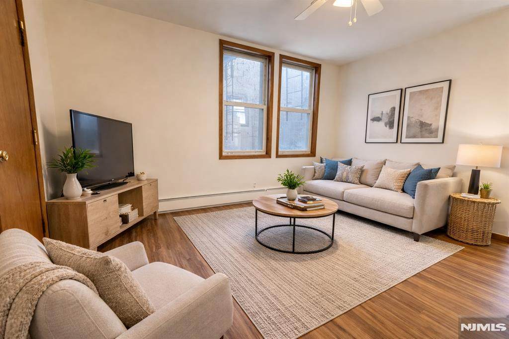 102 Union - Photo 1