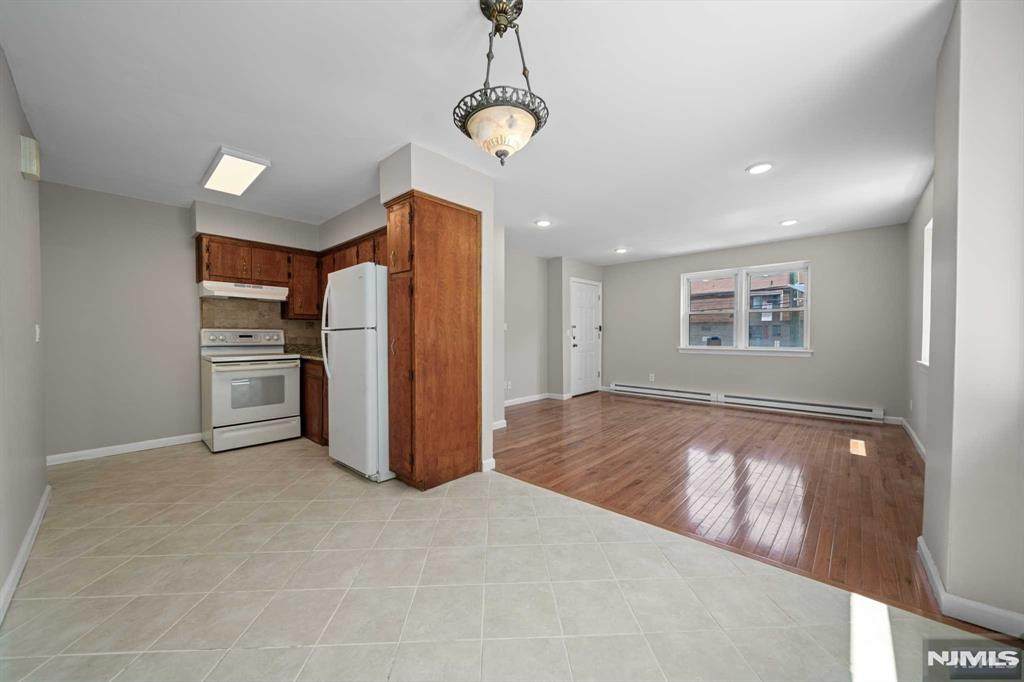 345 Hudson - Photo 1