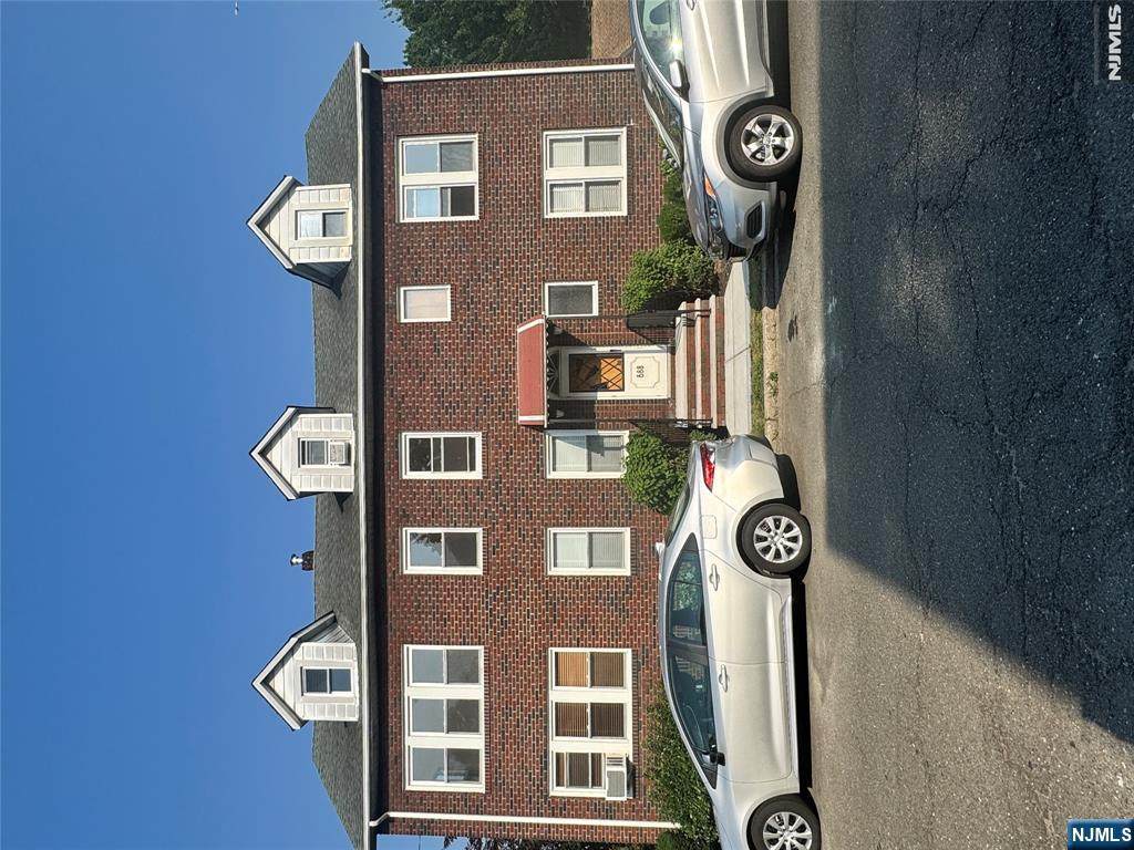 688 Kingsland - Photo 1