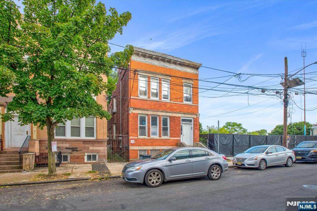 70 9th Street - Photo 1