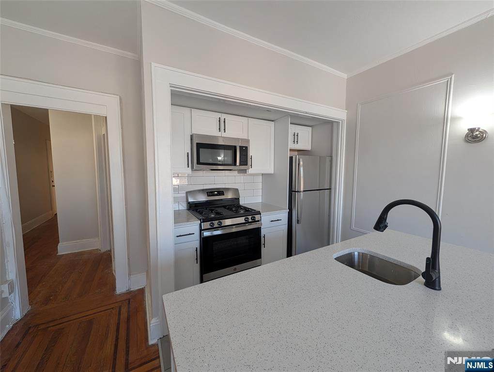 85 Anderson - Photo 1