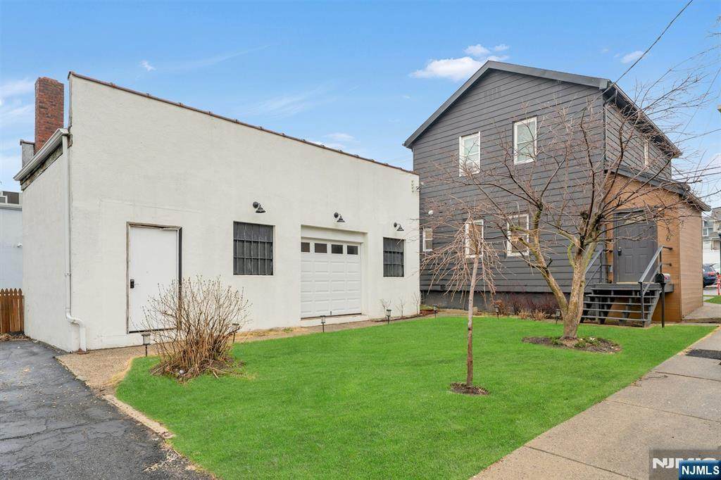 316 Palisade Avenue - Photo 1
