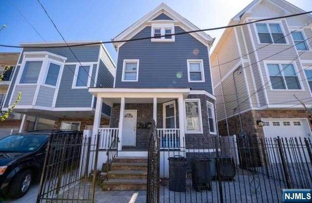 226 Fairmount - Photo 1