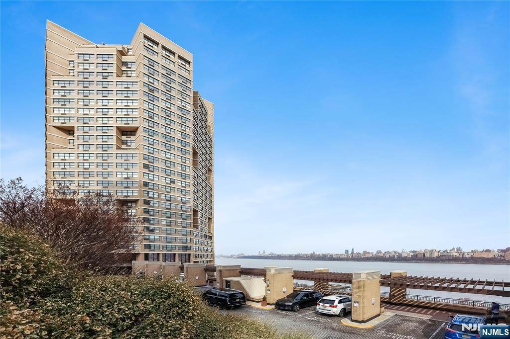 7004 Kennedy Boulevard - Photo 1