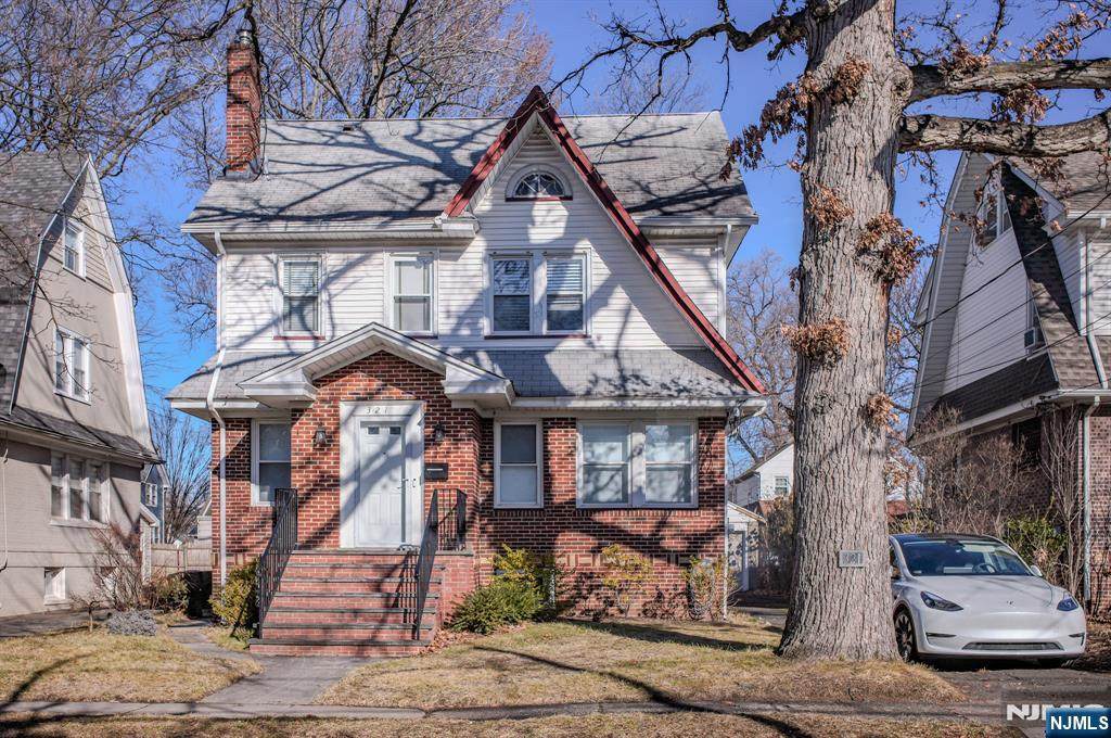 321 Griggs - Photo 1