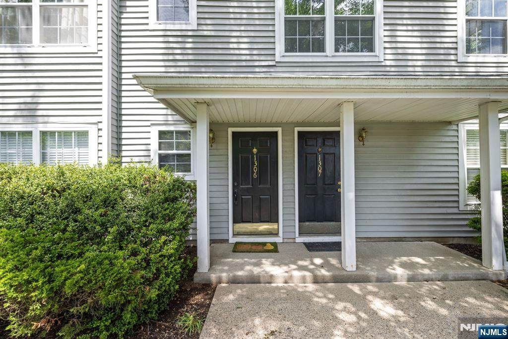 1306 Paddington Road - Photo 1