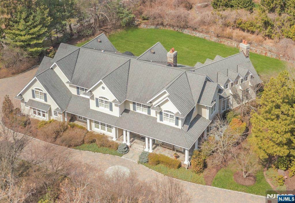 2 Saddle Brook Drive - Photo 1