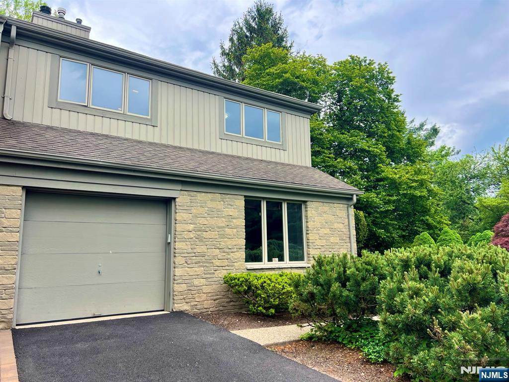 610 Glasmere - Photo 1