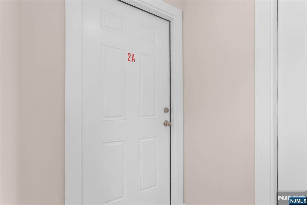 https://bt-photos.global.ssl.fastly.net/njmls/orig_boomver_1_26010786-1.jpg