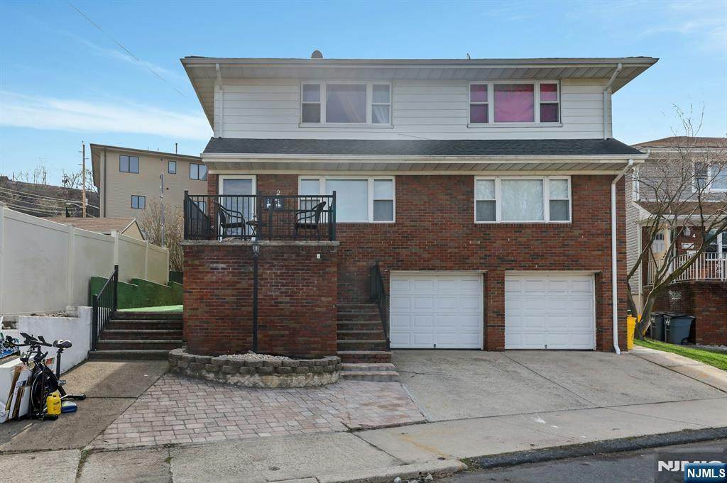 2 Carlen Court - Photo 1