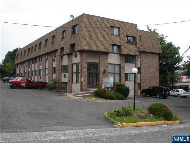 127 Columbia - Photo 1