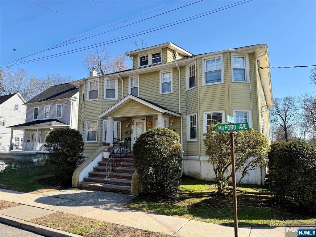 230 Milford - Photo 1