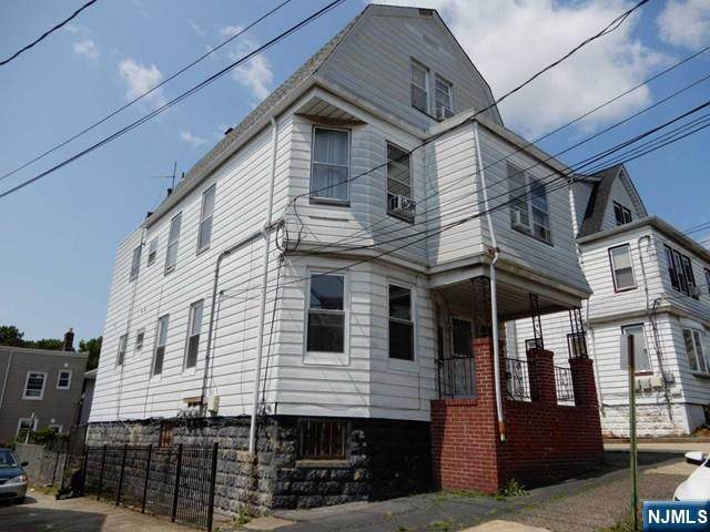 104 Hoyt - Photo 1