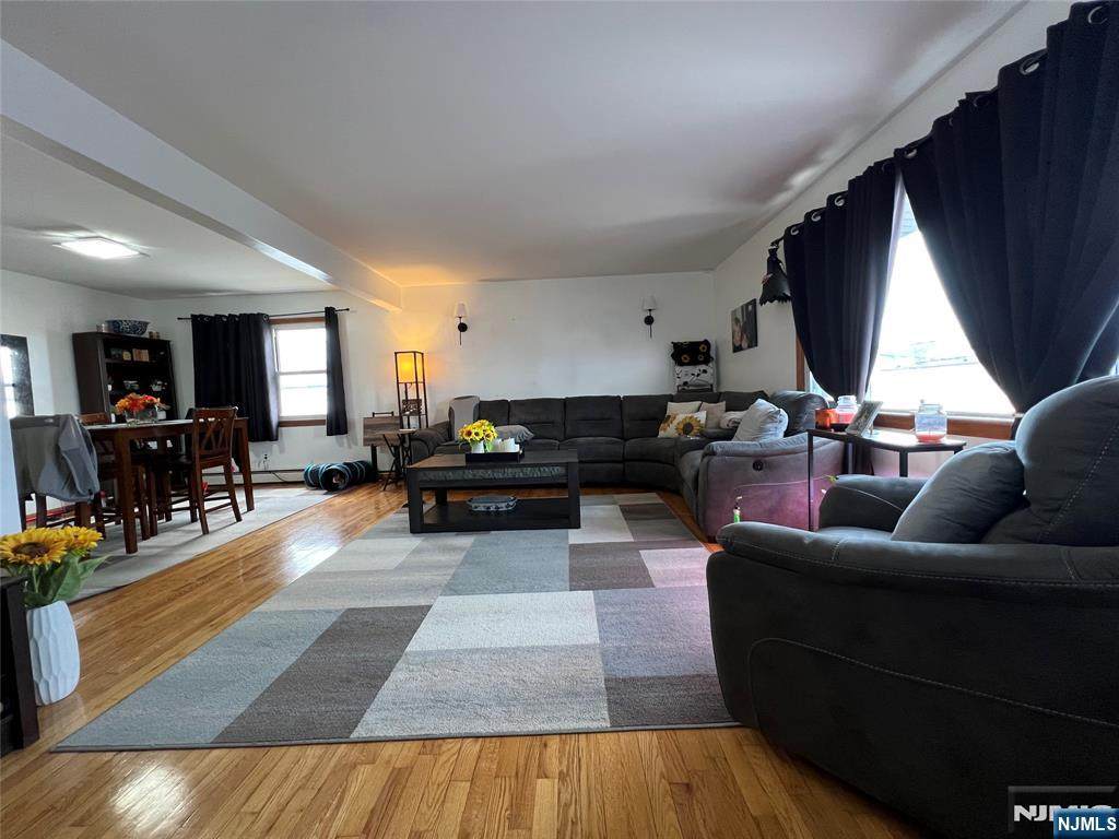 436 Sylvan - Photo 1