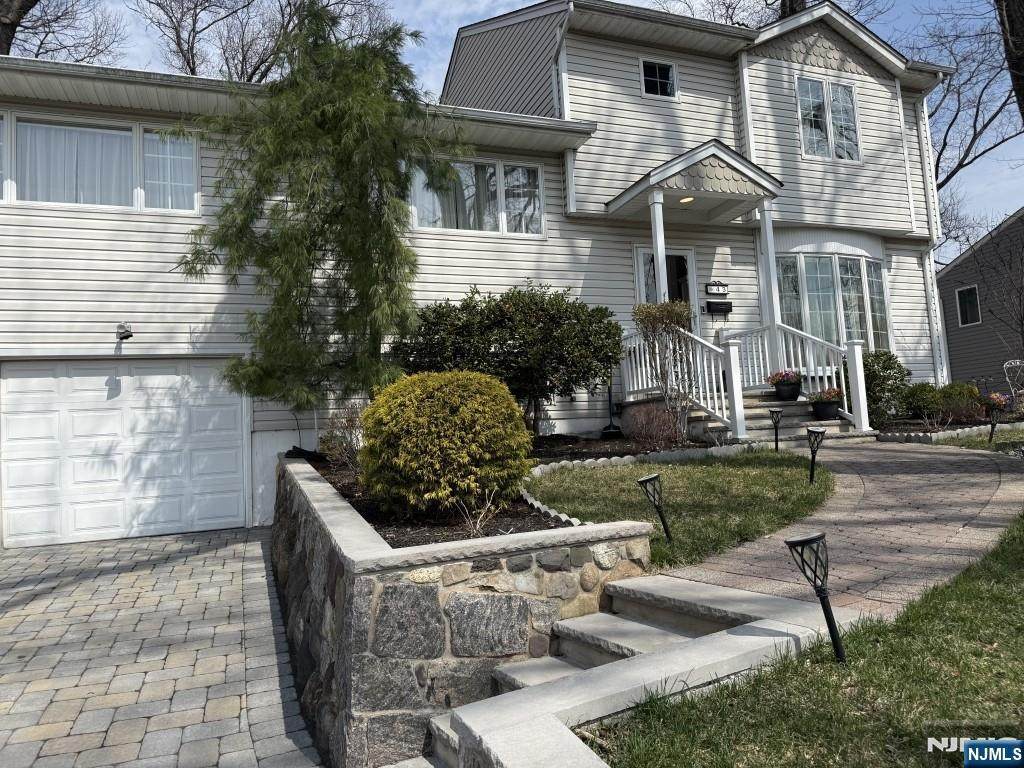 43 Busteed Drive - Photo 1