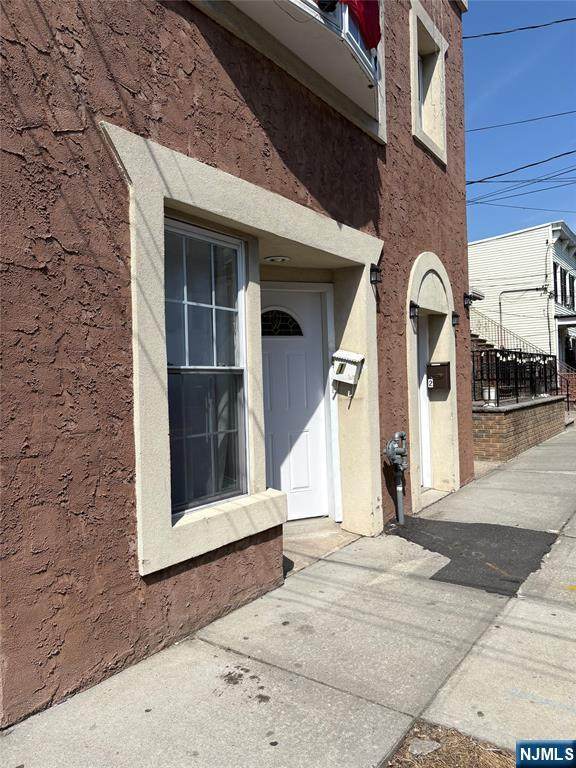 6013 Jackson - Photo 1