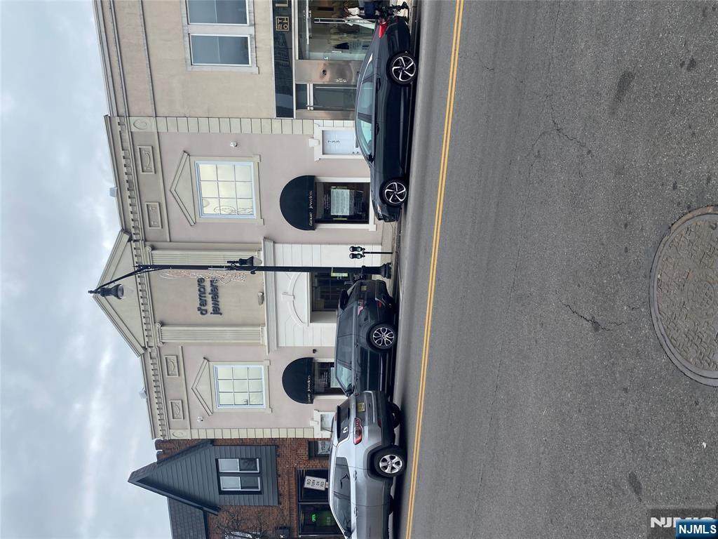 733 Anderson - Photo 1