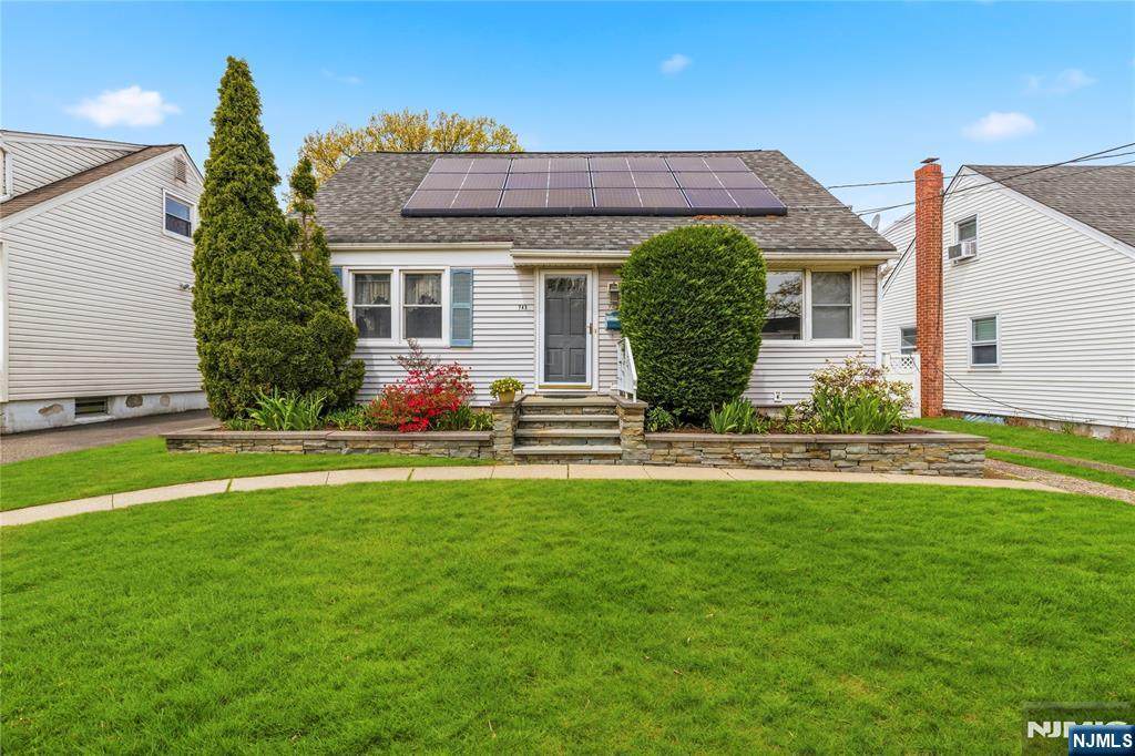 743 Coles Street - Photo 1