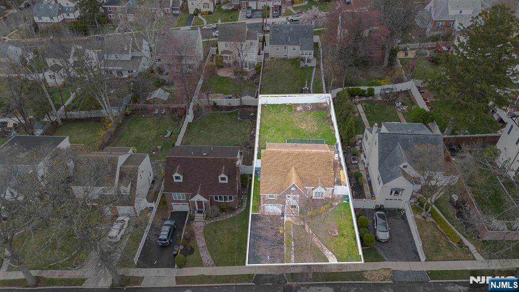 515 North - Photo 1