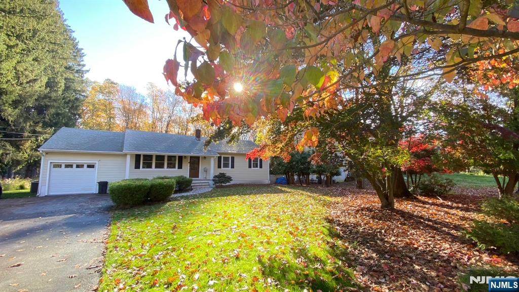 102 Saddle River - Photo 1
