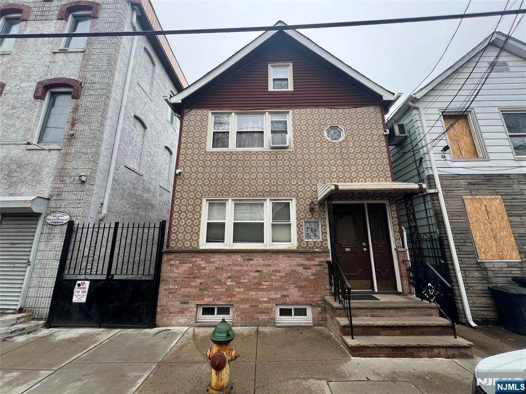 112 Polk - Photo 1