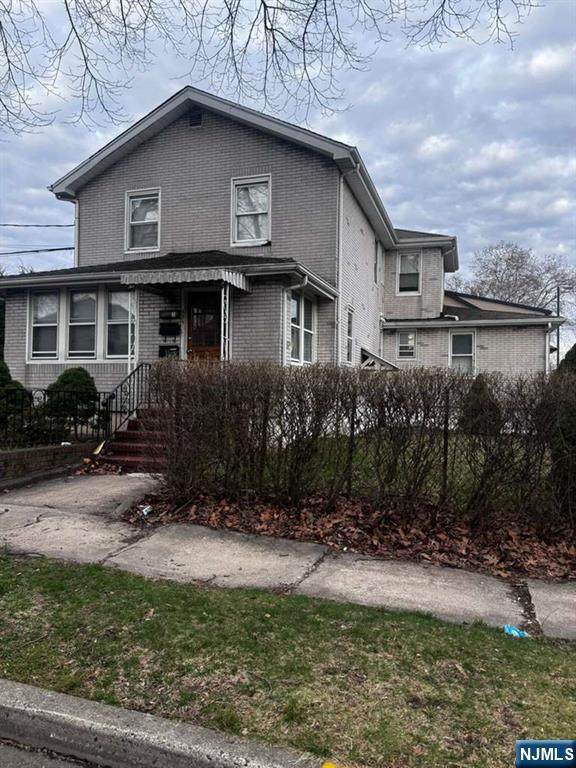 535 Lowe - Photo 1