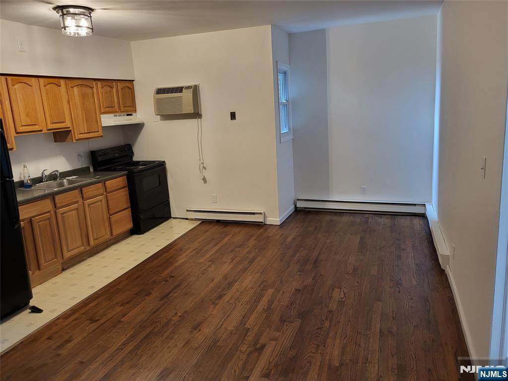 405 Hackensack - Photo 1