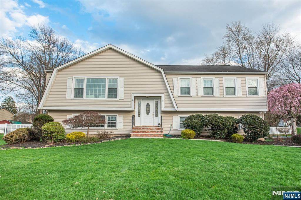 8 Cypress Court - Photo 1