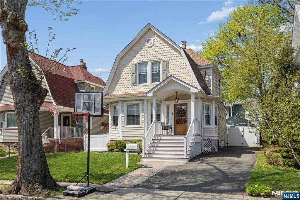 36 Hasbrouck Place - Photo 1