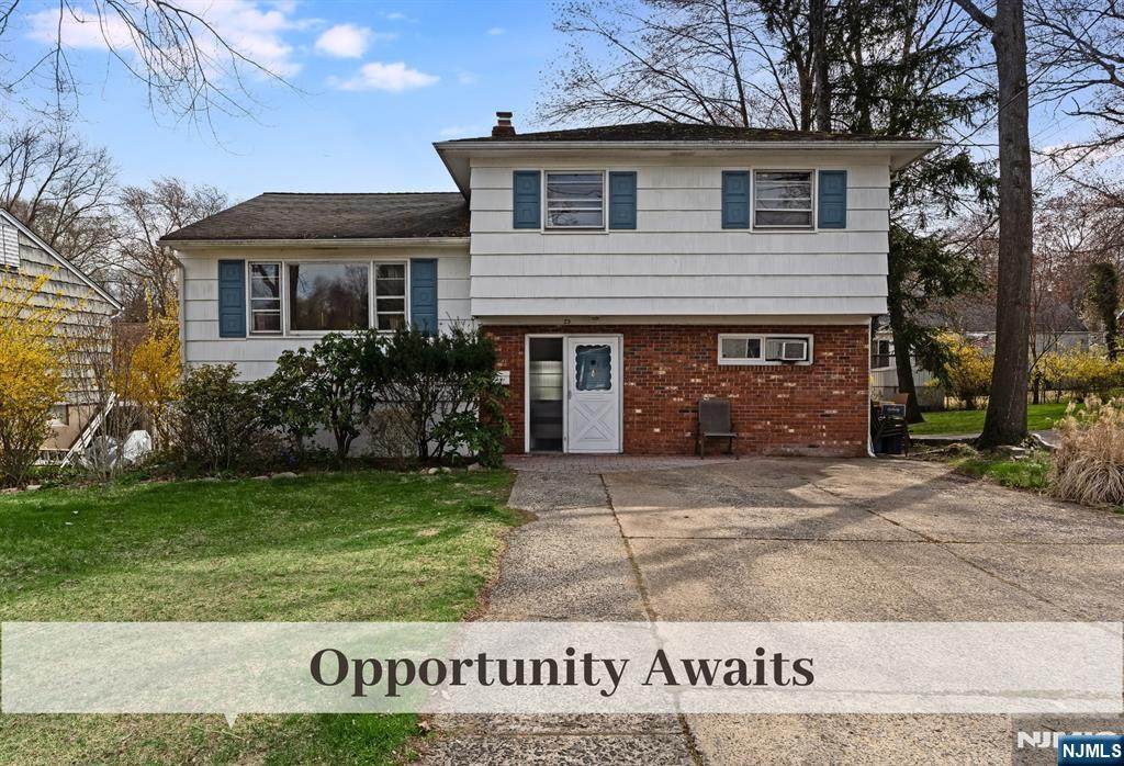 29 Lindbergh Parkway - Photo 1
