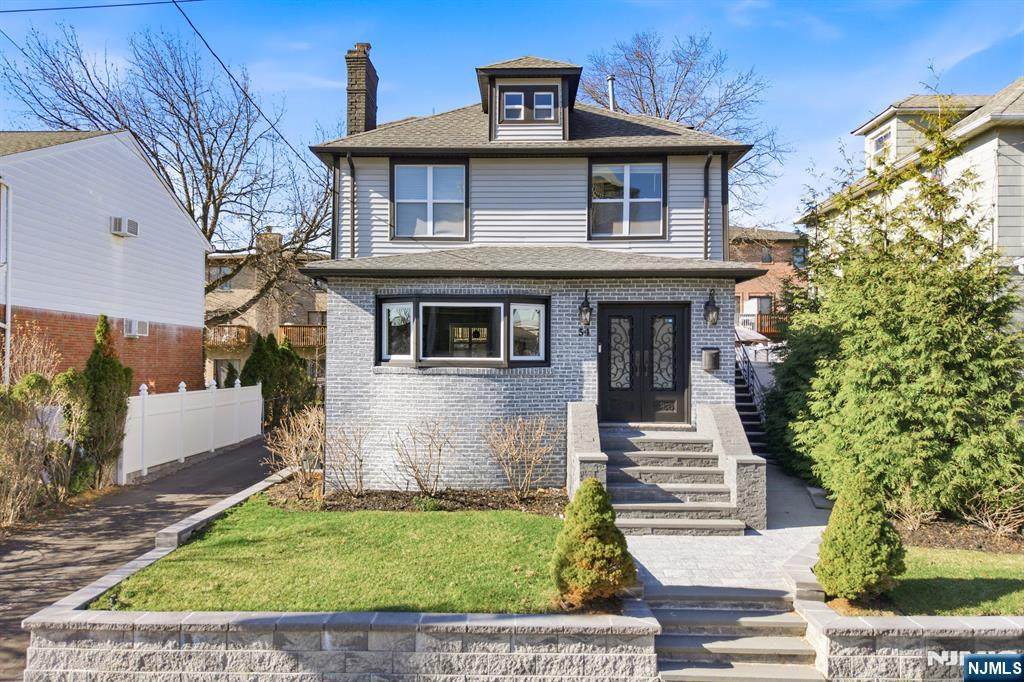 54 Lawton - Photo 1