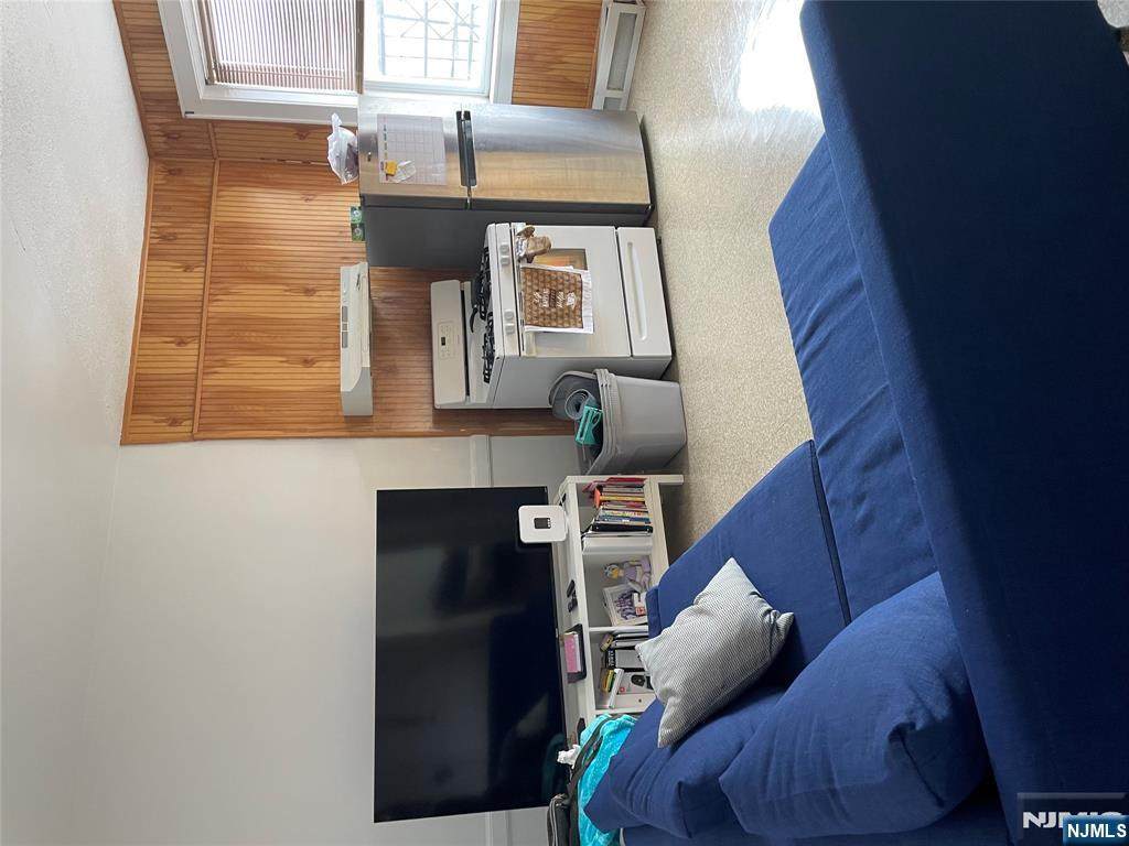 430 Lexington - Photo 1
