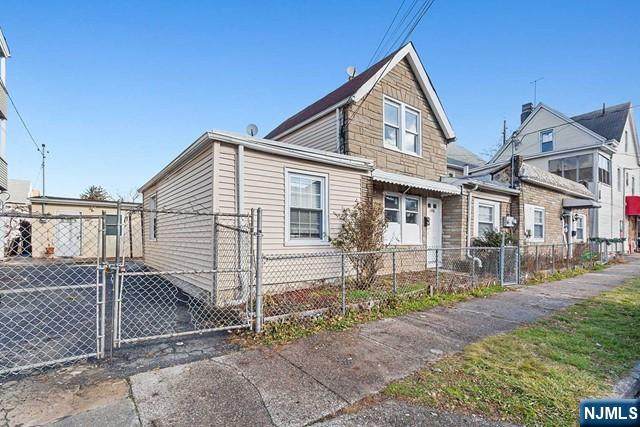 503-505 12th - Photo 1