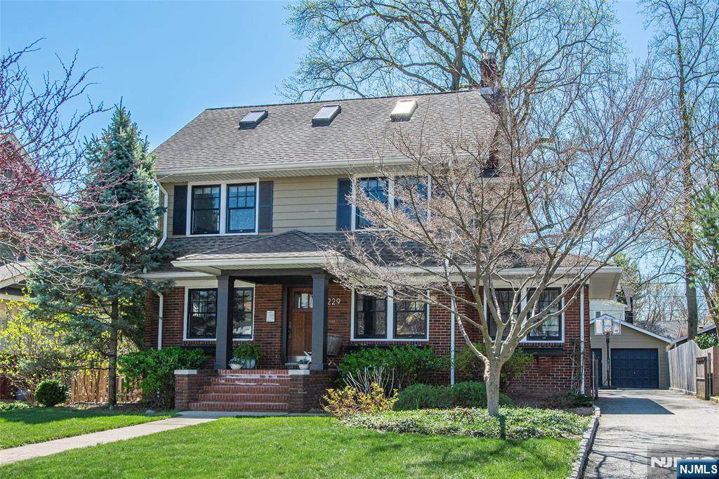 229 Watchung Avenue - Photo 1