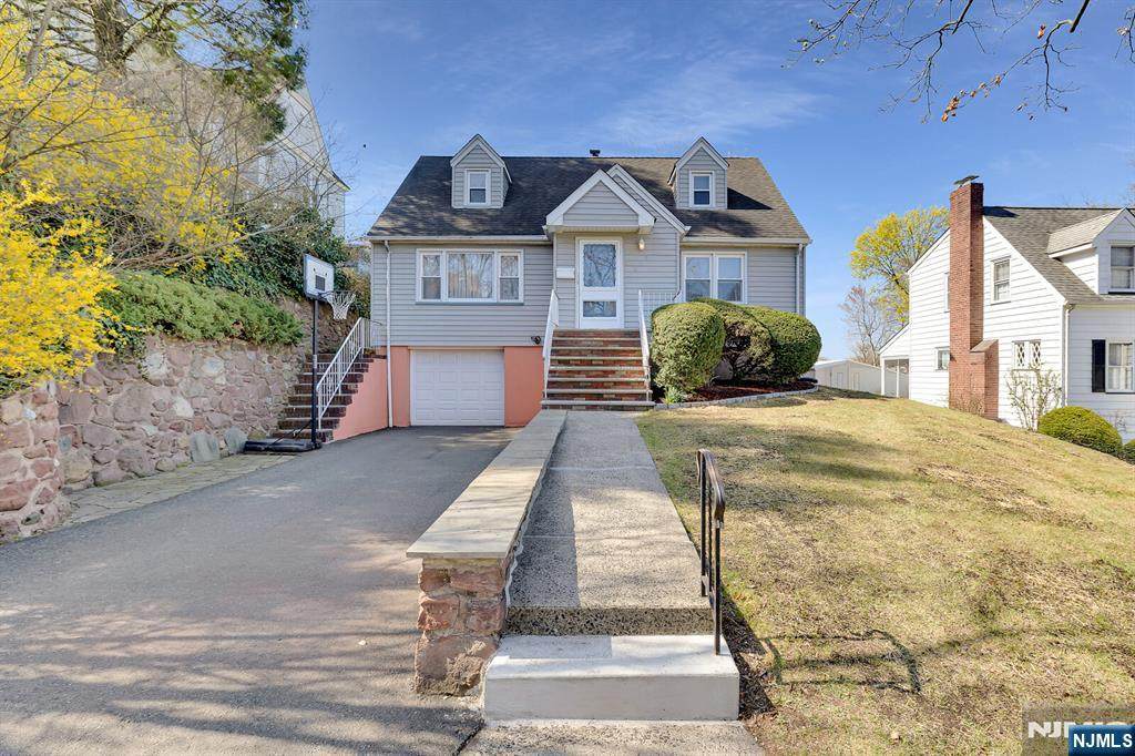 243 Donaldson Avenue - Photo 1