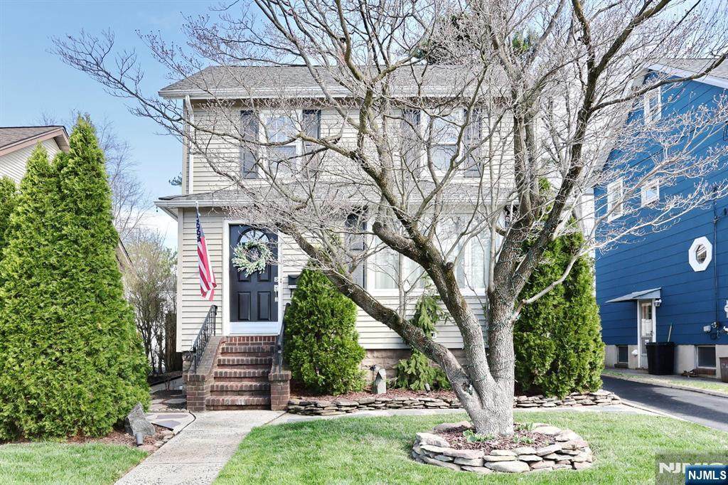 150 Niagara Street - Photo 1