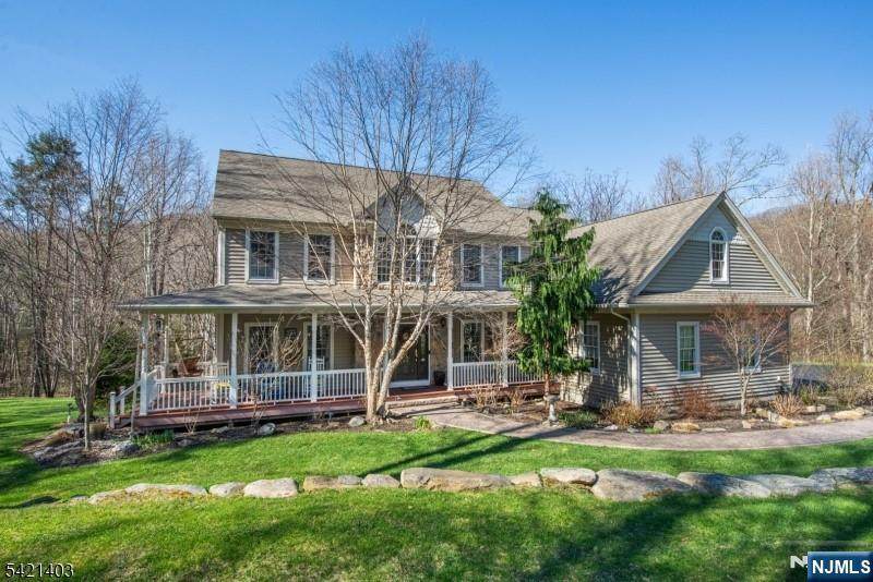 36 Roaring Brook Way - Photo 1