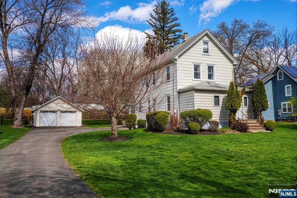 141 Fairfield Avenue - Photo 1